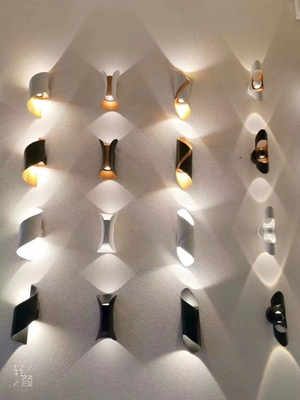 10W, das auf und ab Leuchter-Lampe im Freien modern ist, führte die dekorative Befestigungs-Wandleuchte